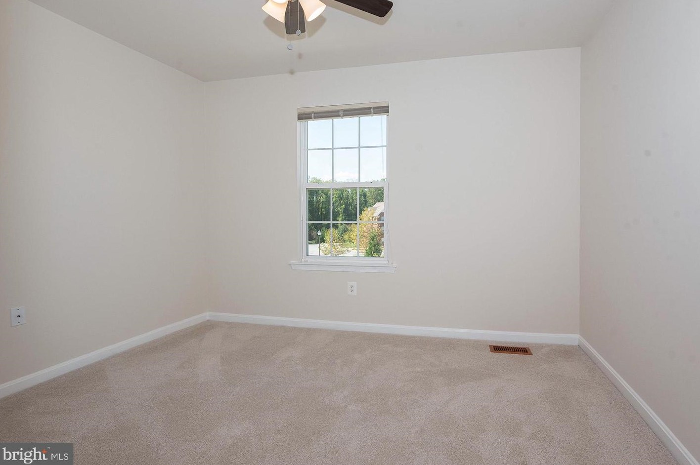 101 Gray St, Capitol Heights MD 20743-1213 exterior