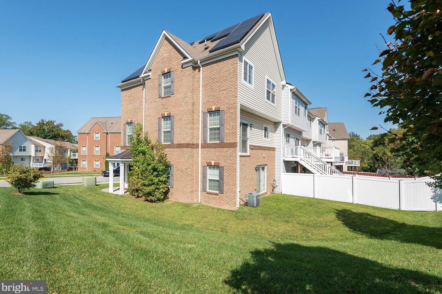 101 Gray St, Capitol Heights MD 20743-1213 exterior