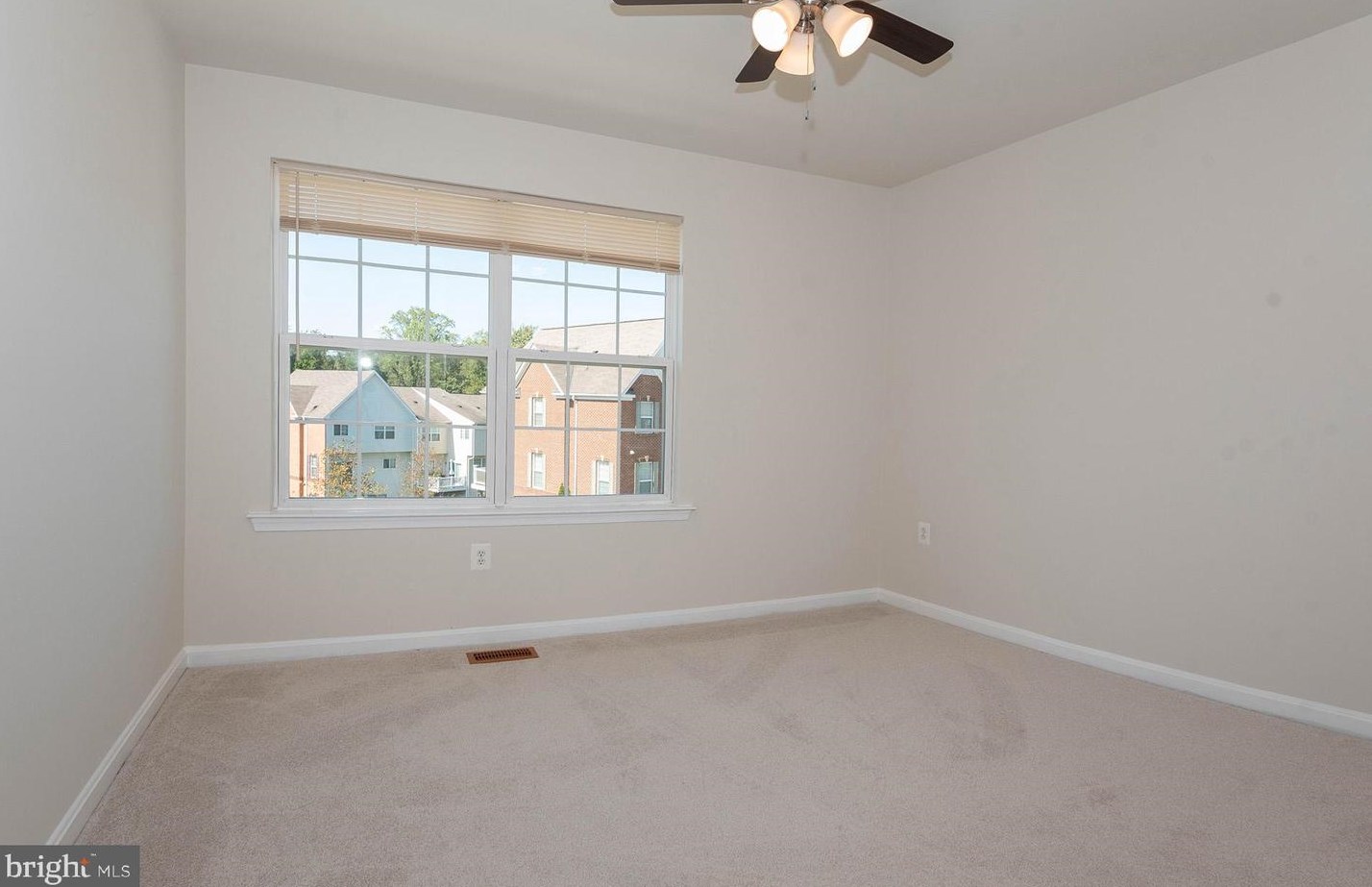 101 Gray St, Capitol Heights MD 20743-1213 exterior