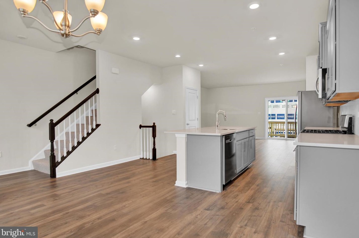 8811 Mimosa Ave, Clinton MD  20735-2648 exterior