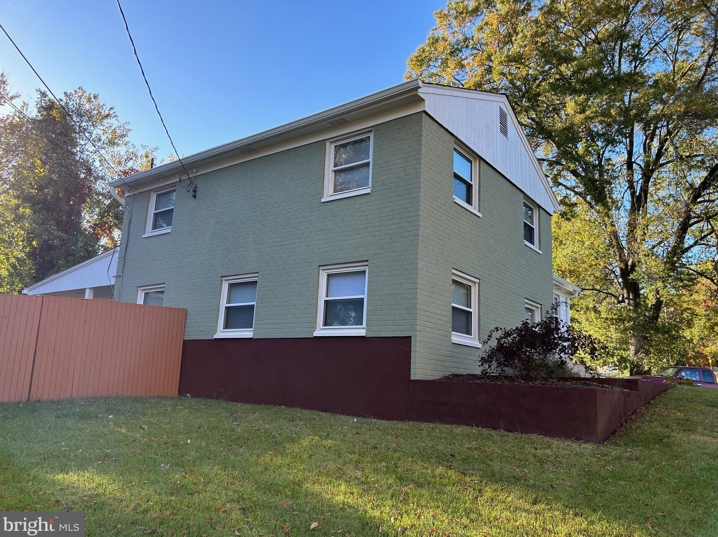 7200 Dominion Dr, Oxon Hill MD  20745-1524 exterior