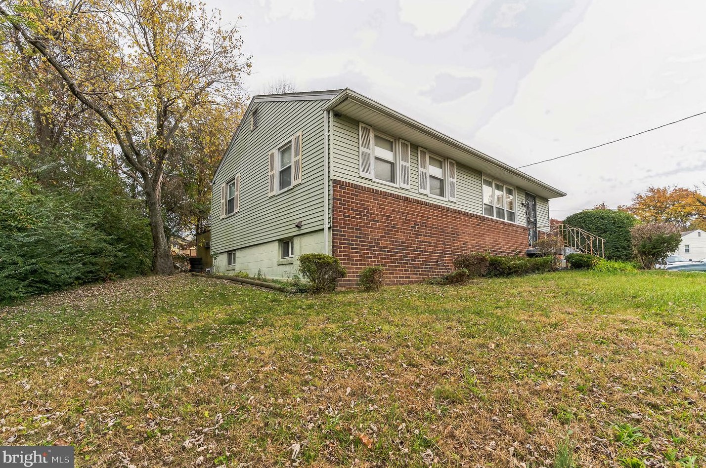 7220 Oliver St, Lanham MD  20706-1221 exterior