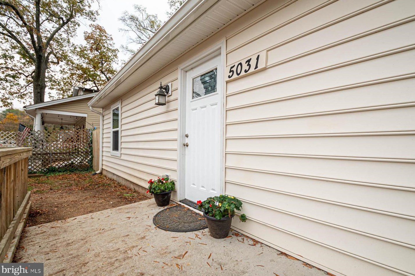 5031 Emo St, Capitol Heights MD  20743-2858 exterior