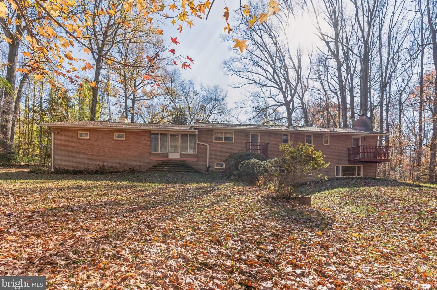 8006 Holly Ln, Clinton MD  20735-3129 exterior