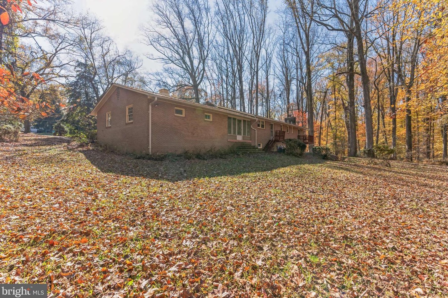 8006 Holly Ln, Clinton MD  20735-3129 exterior