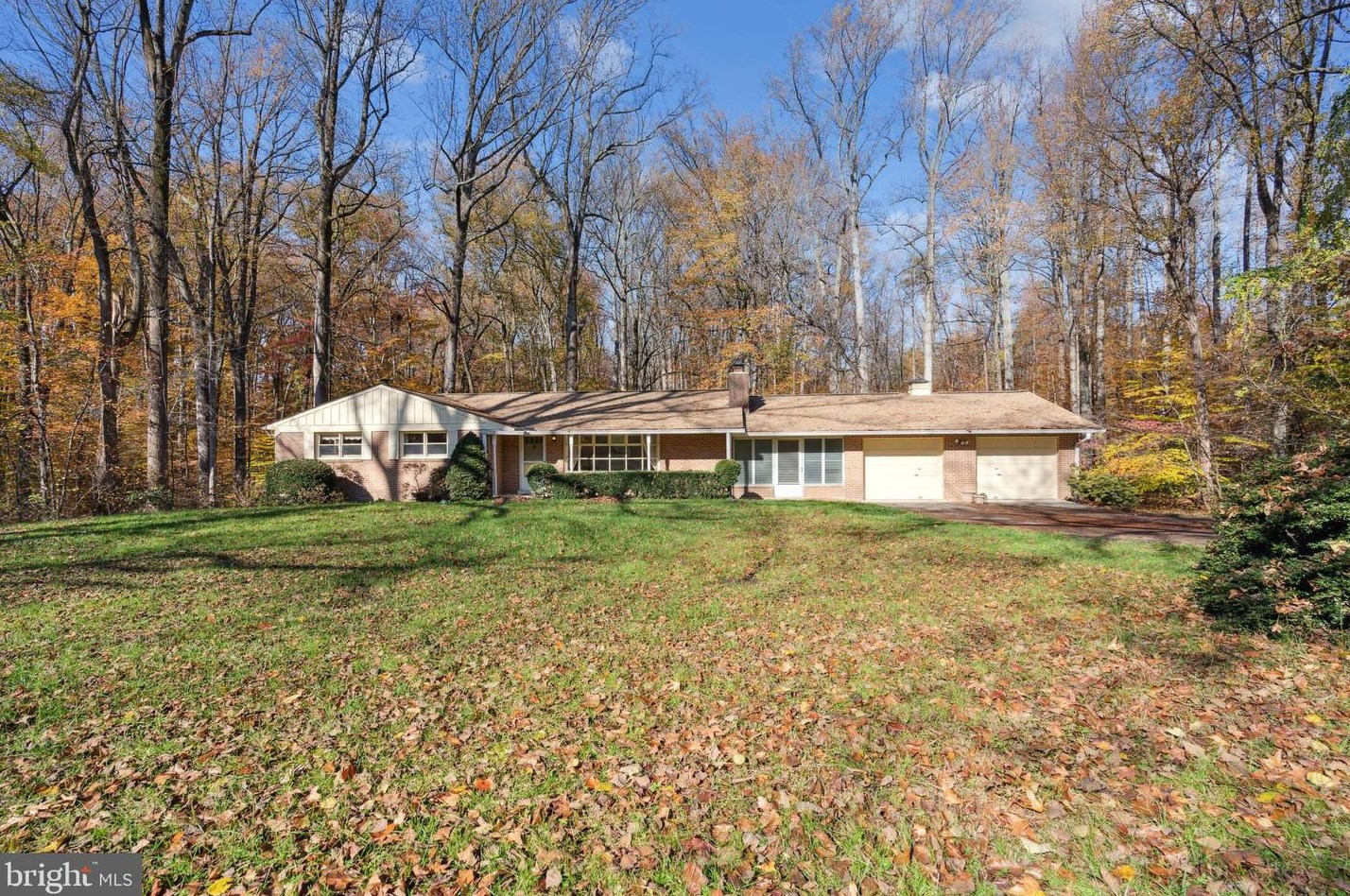 8006 Holly Ln, Clinton MD  20735-3129 exterior