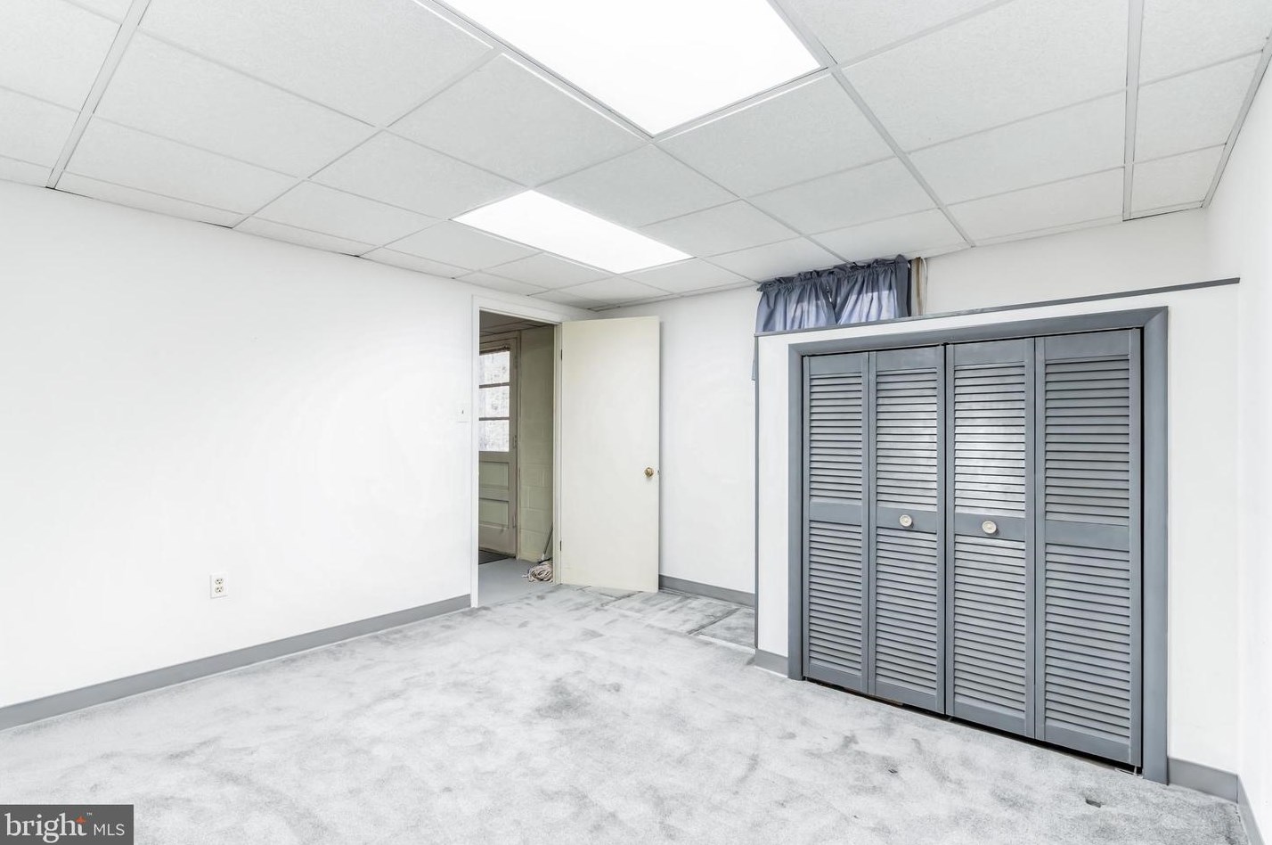 8006 Holly Ln, Clinton MD  20735-3129 exterior