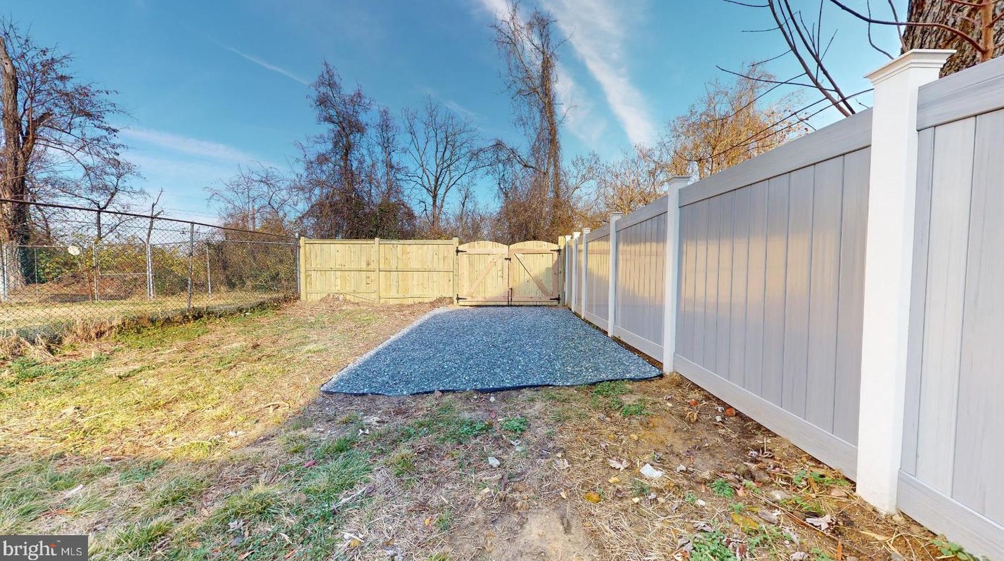 837 Eastern Ave, Capitol Heights MD  20743-1322 exterior