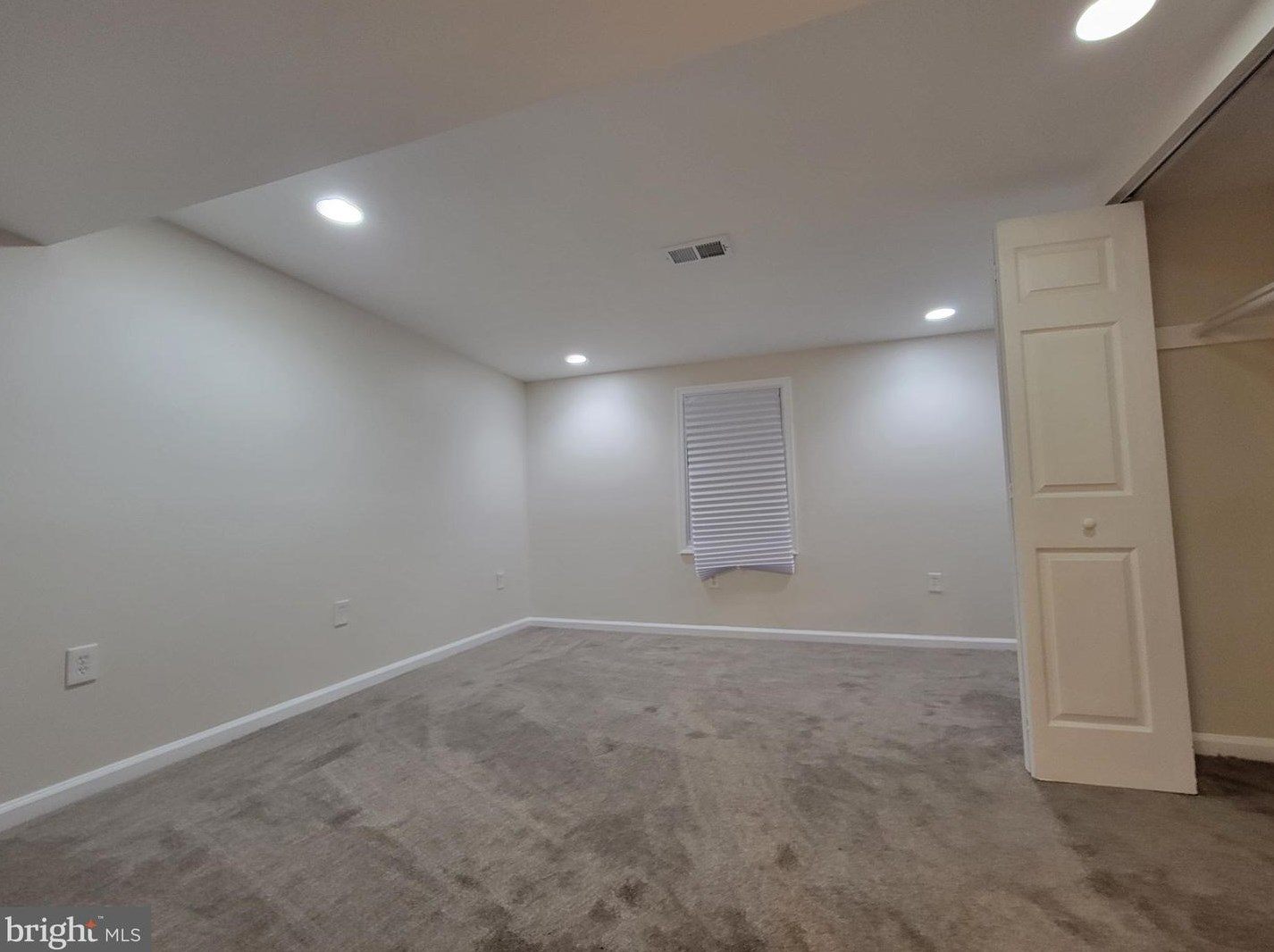 310 Dateleaf Ave, Capitol Heights MD  20743-2524 exterior