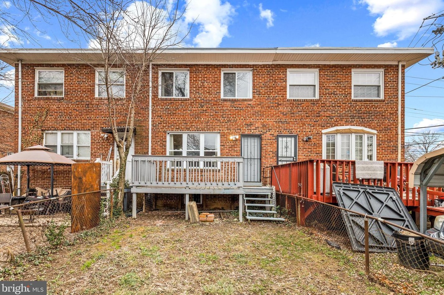 5206 Deal Dr, Oxon Hill MD  20745-2736 exterior