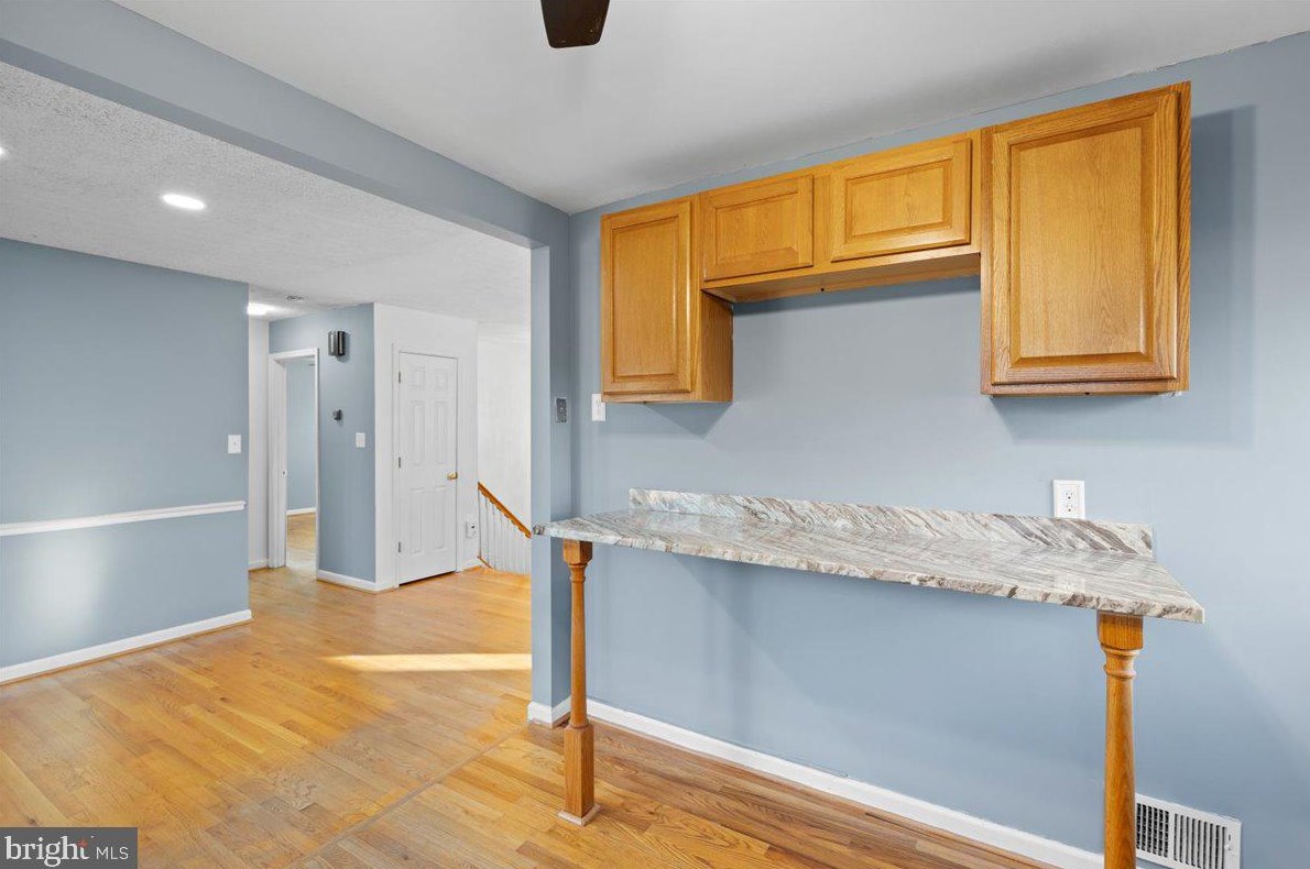 9102 Cheltenham Ave, Clinton MD  20735-2805 exterior