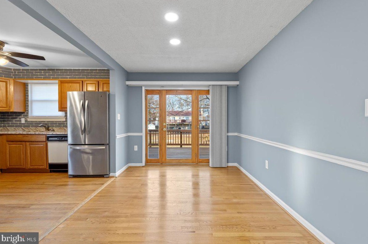 9102 Cheltenham Ave, Clinton MD  20735-2805 exterior