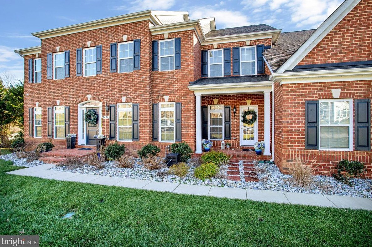 8626 Kittama Dr, Clinton MD  20735-3178 exterior