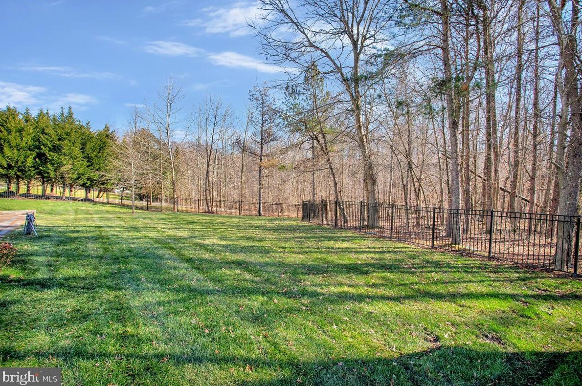 8626 Kittama Dr, Clinton MD  20735-3178 exterior