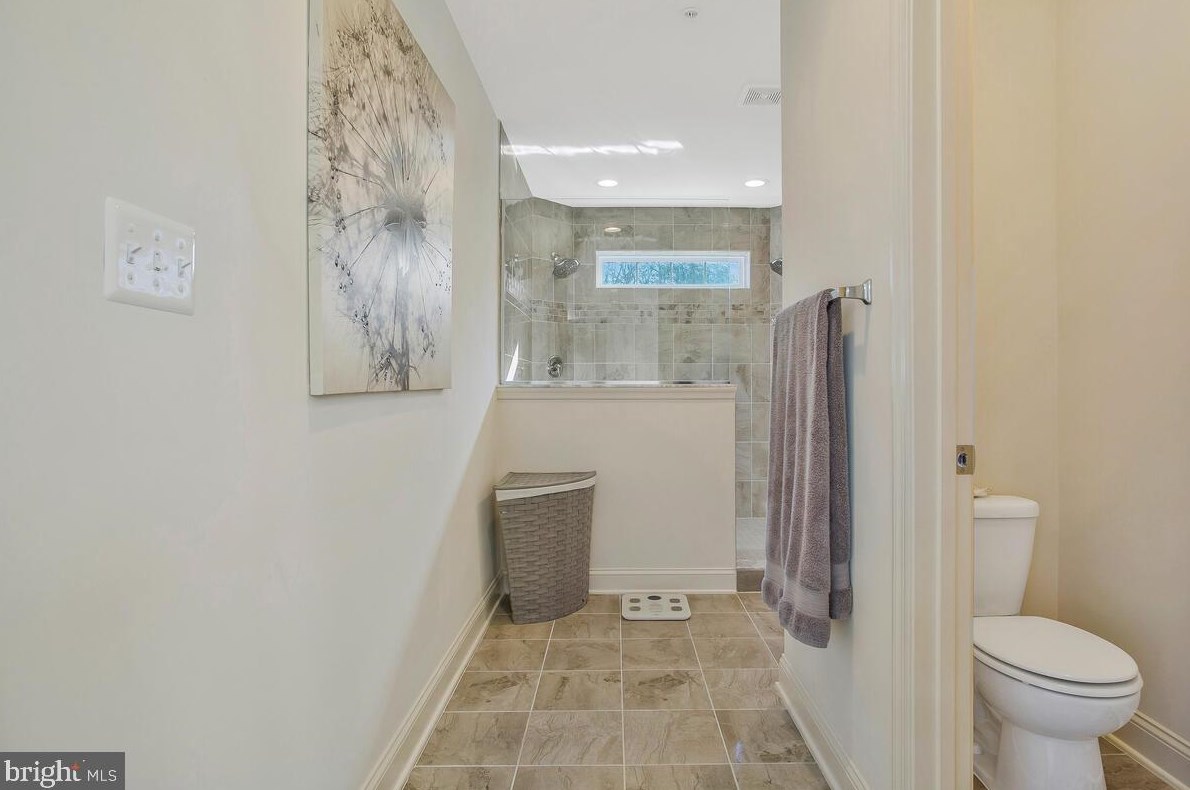 8626 Kittama Dr, Clinton MD  20735-3178 exterior