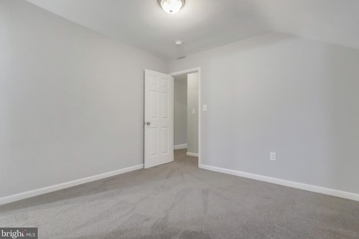 6218 L St, Capitol Heights MD  20743-6425 exterior