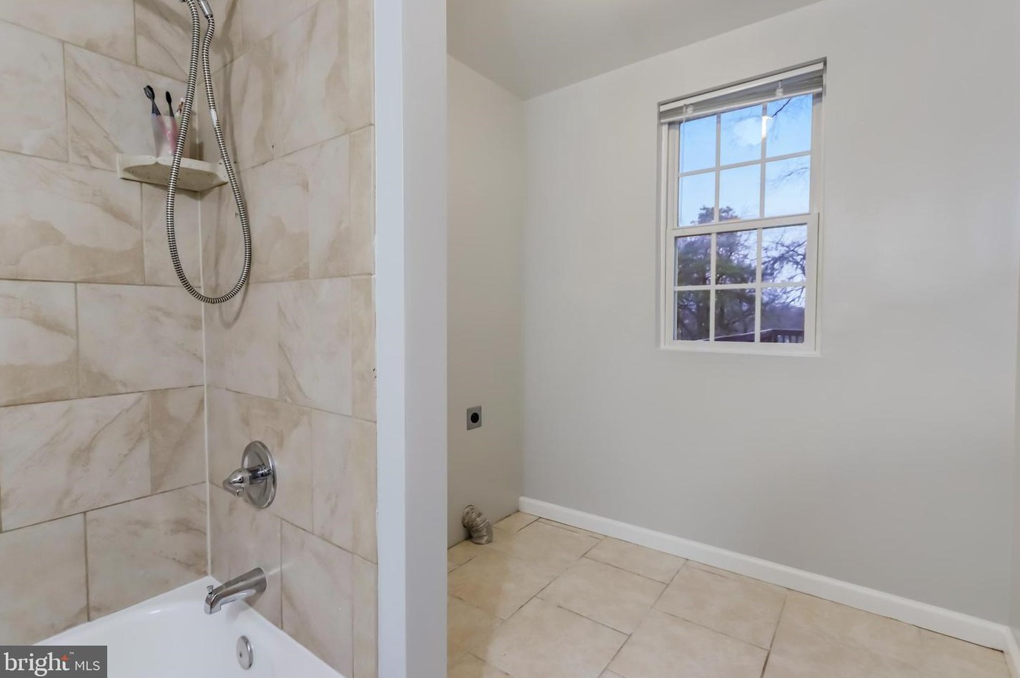 6218 L St, Capitol Heights MD  20743-6425 exterior