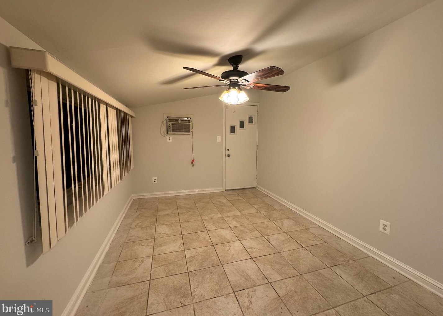 4267 Southern Ave, Capitol Heights MD  20743-5766 exterior