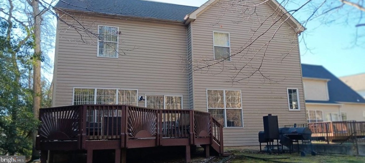 8910 Fox Park Rd, Clinton MD  20735-6112 exterior