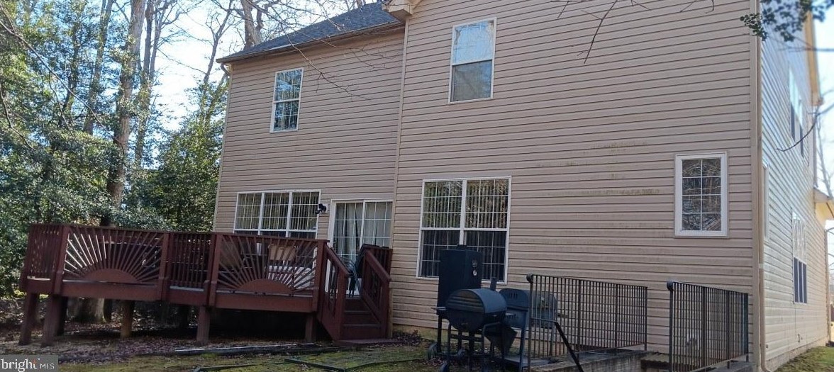 8910 Fox Park Rd, Clinton MD  20735-6112 exterior