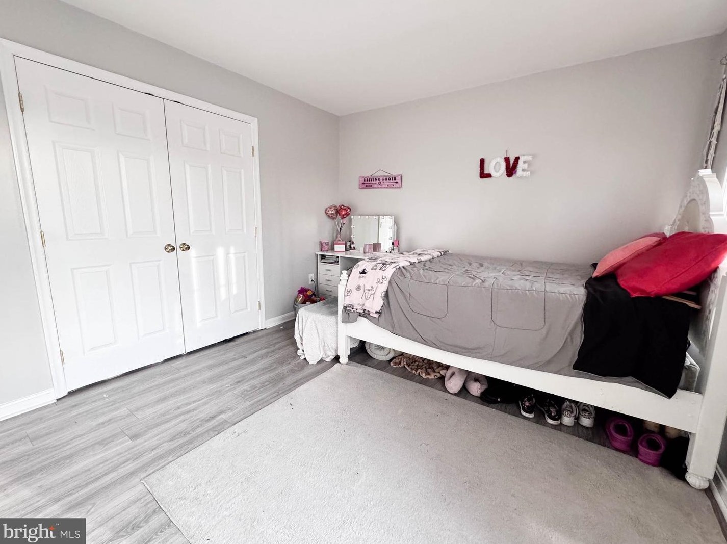 8910 Fox Park Rd, Clinton MD  20735-6112 exterior