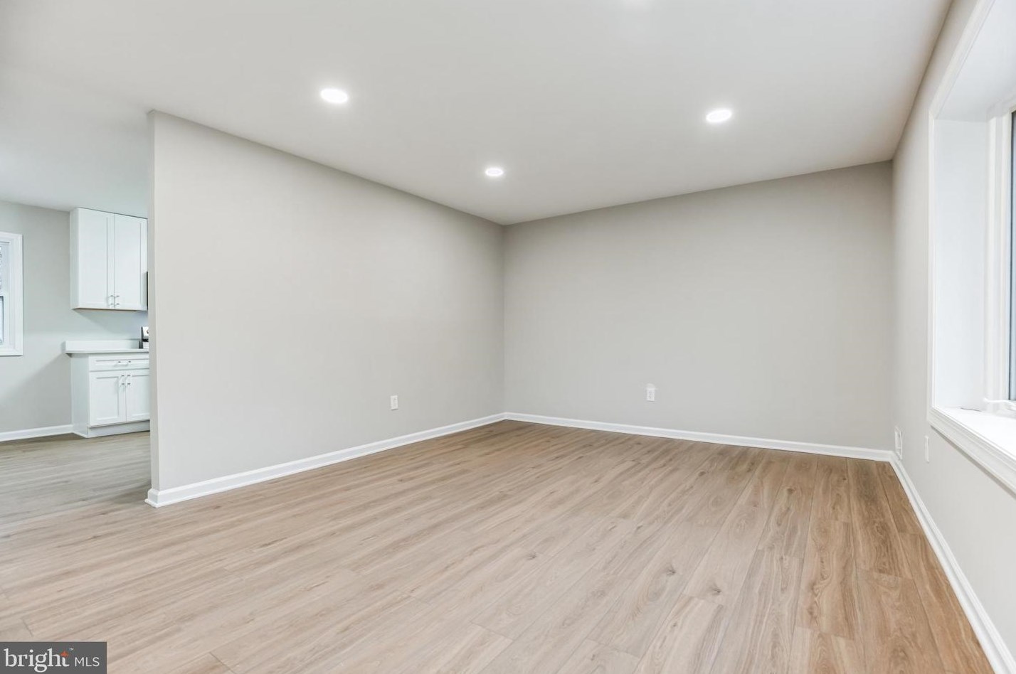 904 Applewood St, Capitol Heights MD  20743-4717 exterior