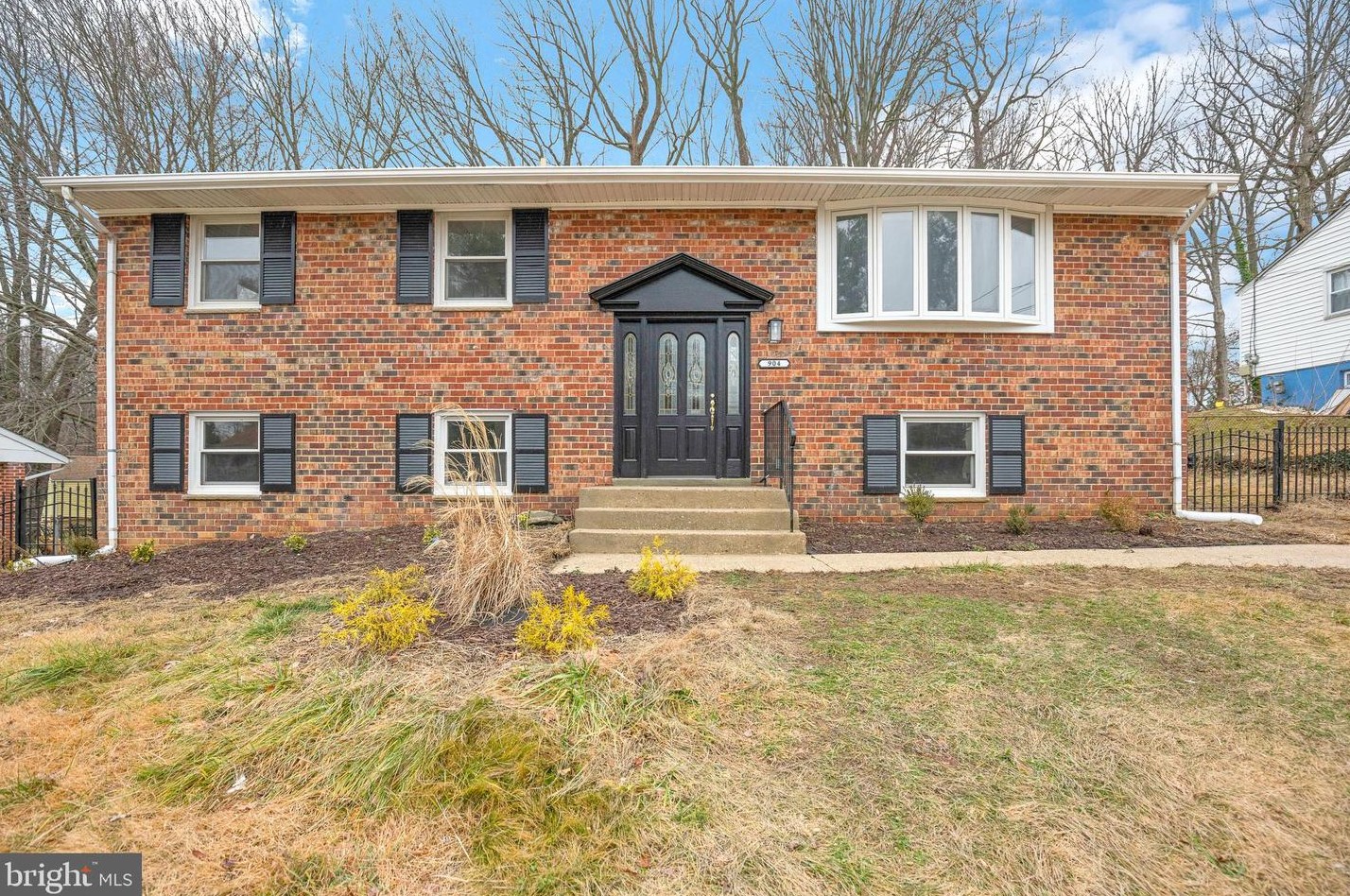 904 Applewood St, Capitol Heights MD  20743-4717 exterior