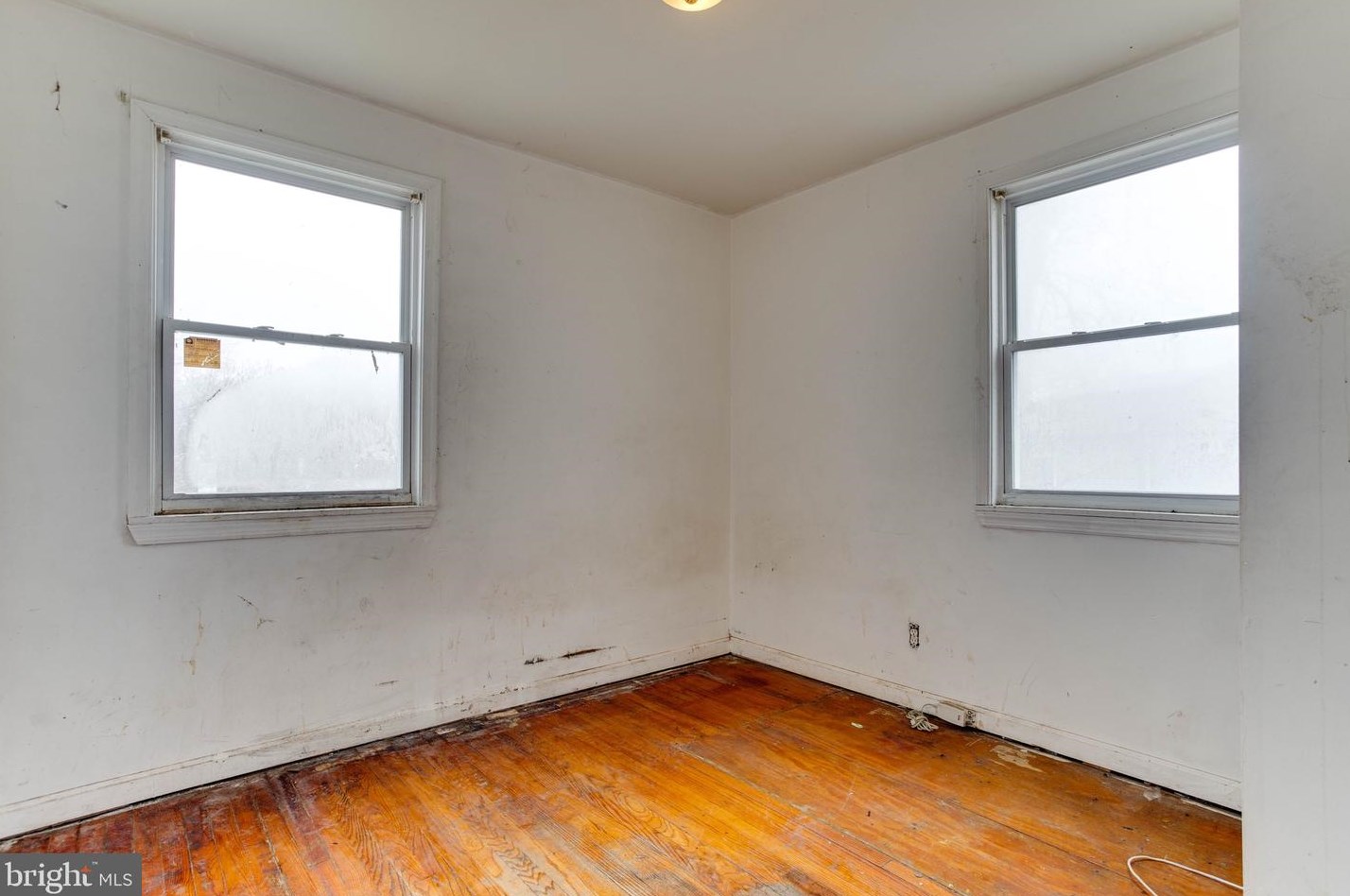 1305 Oates St, Capitol Heights MD  20743-1249 exterior