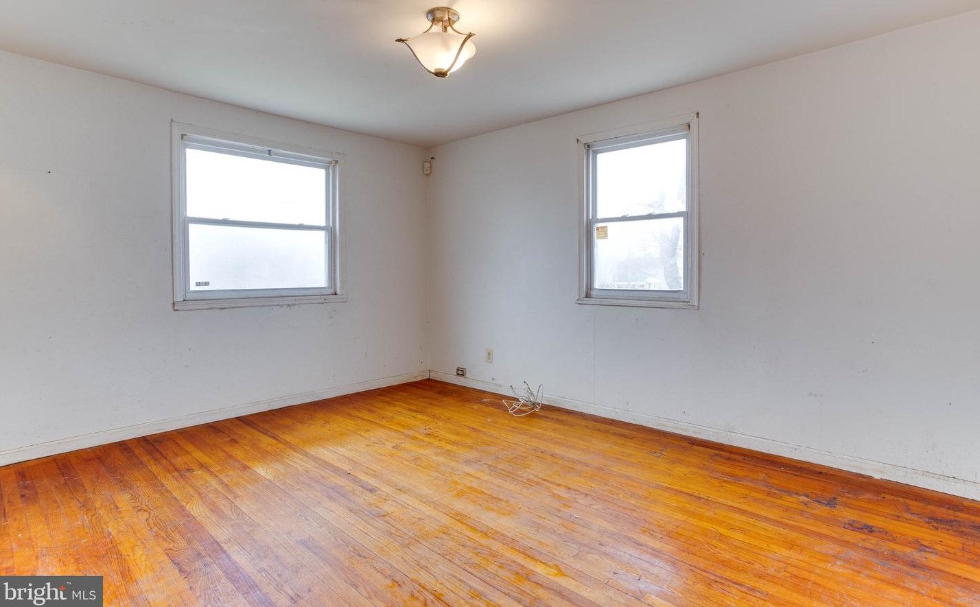 1305 Oates St, Capitol Heights MD  20743-1249 exterior