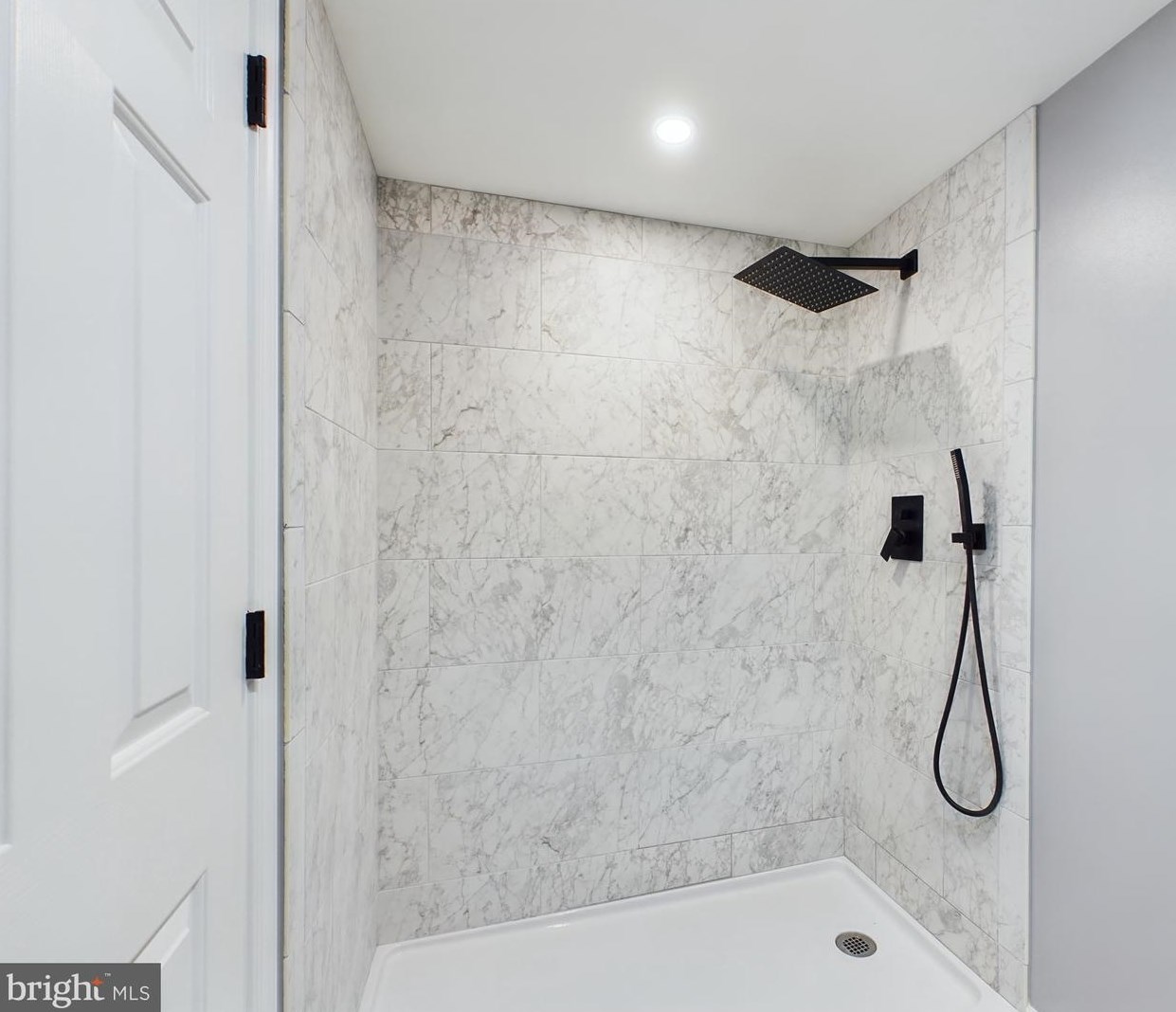 607 64th Ave, Capitol Heights MD  20743-1704 exterior