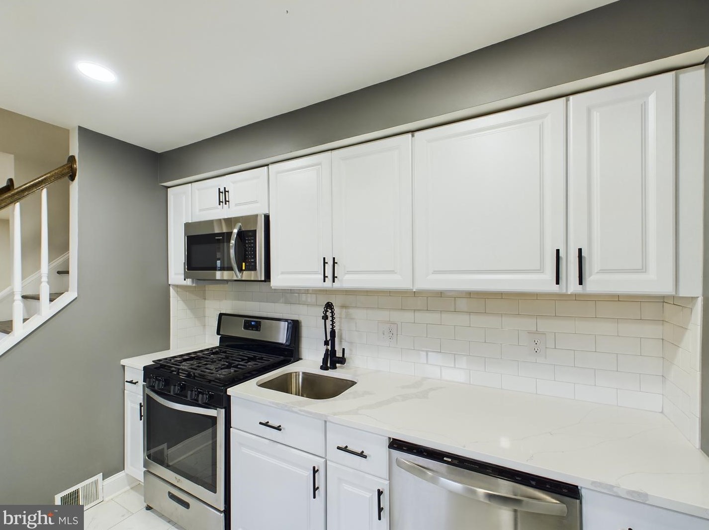 607 64th Ave, Capitol Heights MD  20743-1704 exterior