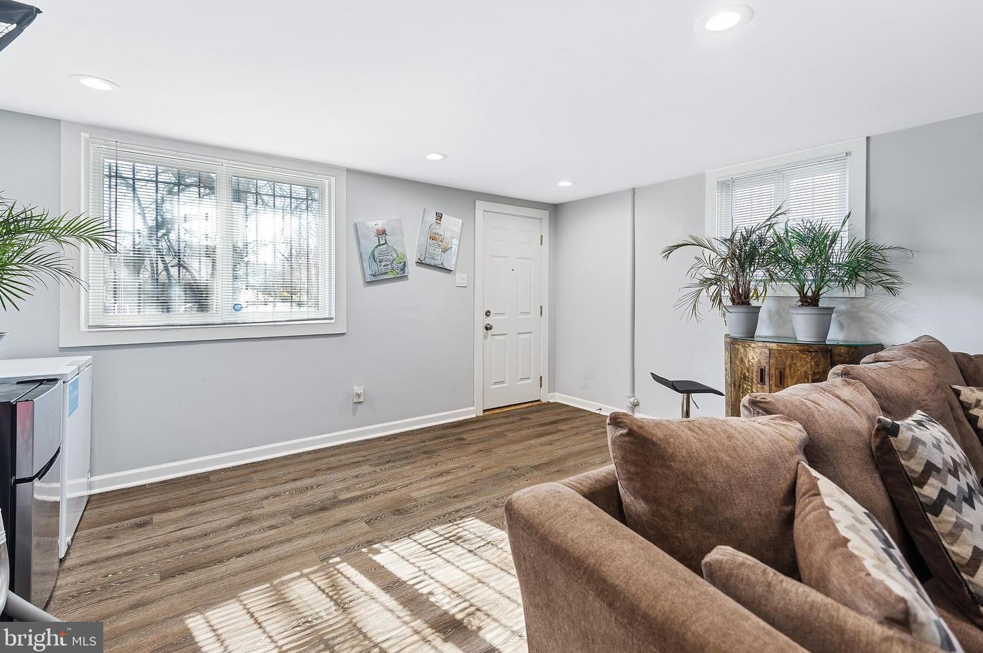 6801 Drylog St, Capitol Heights MD  20743-2401 exterior