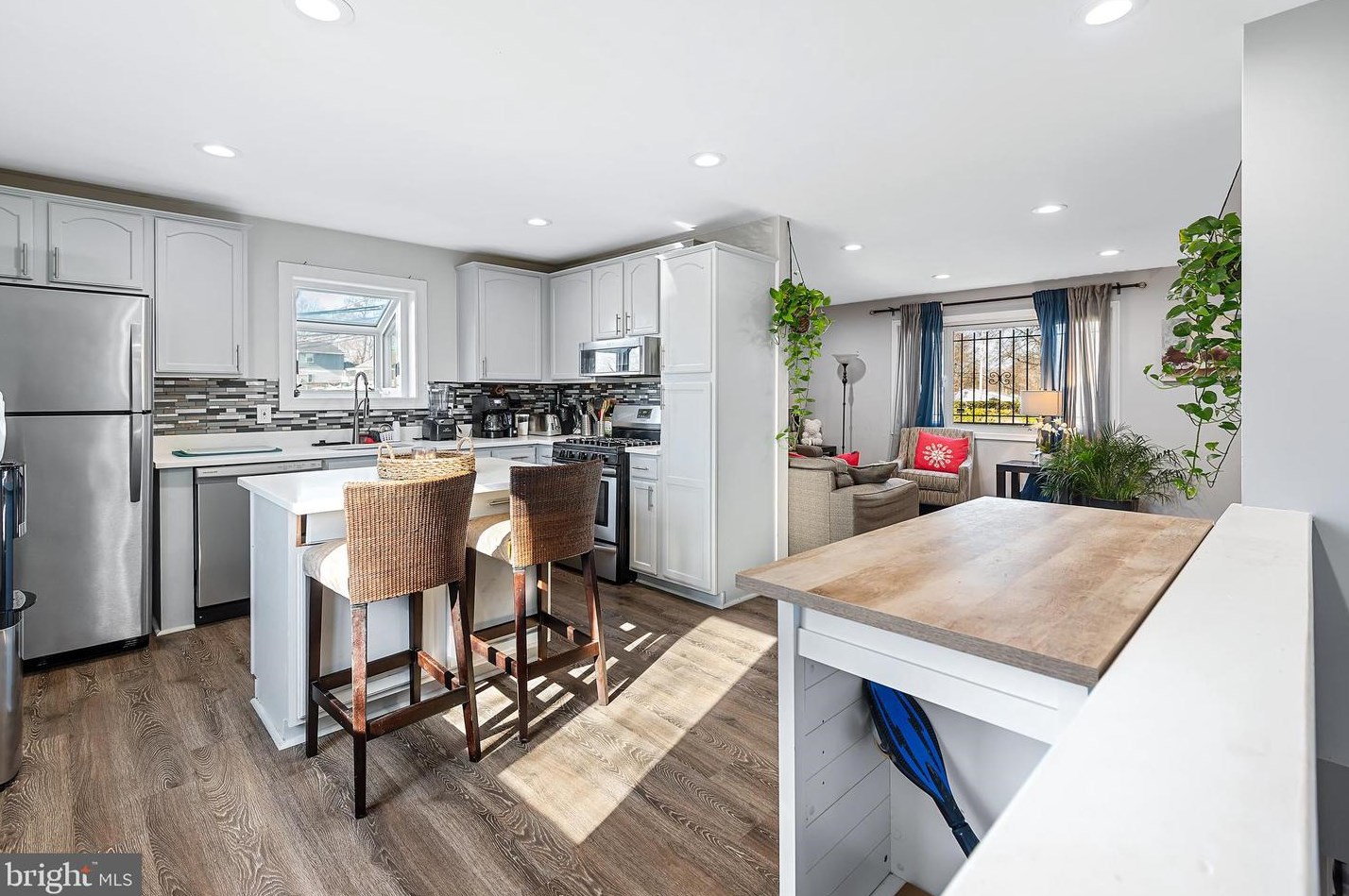 6801 Drylog St, Capitol Heights MD  20743-2401 exterior