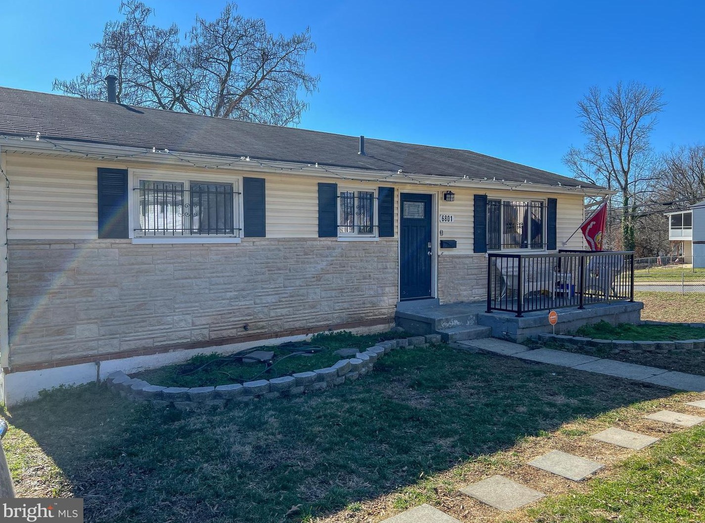 6801 Drylog St, Capitol Heights MD  20743-2401 exterior