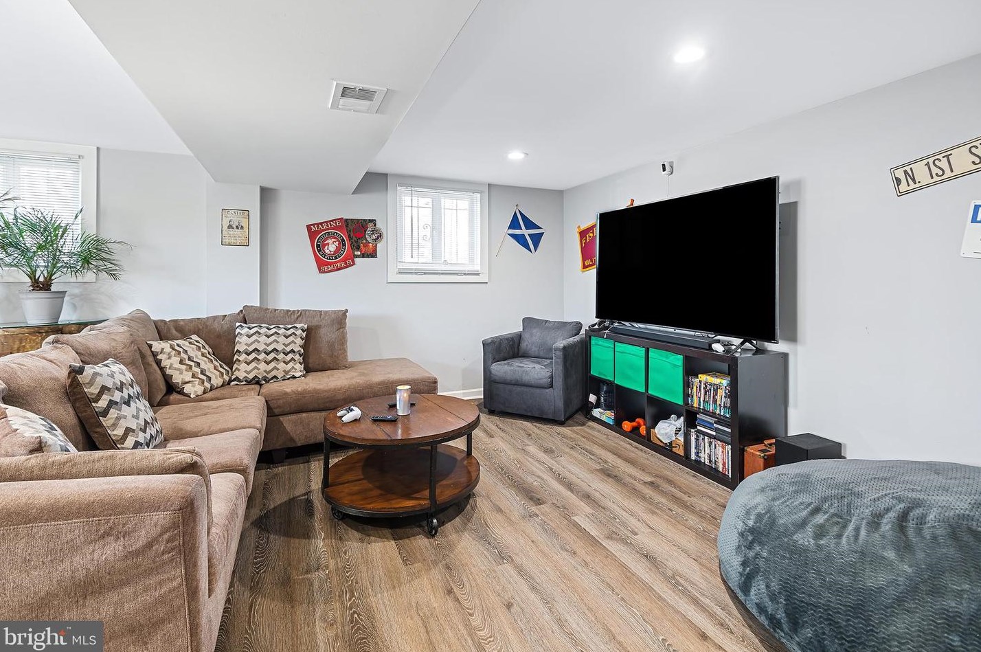 6801 Drylog St, Capitol Heights MD  20743-2401 exterior