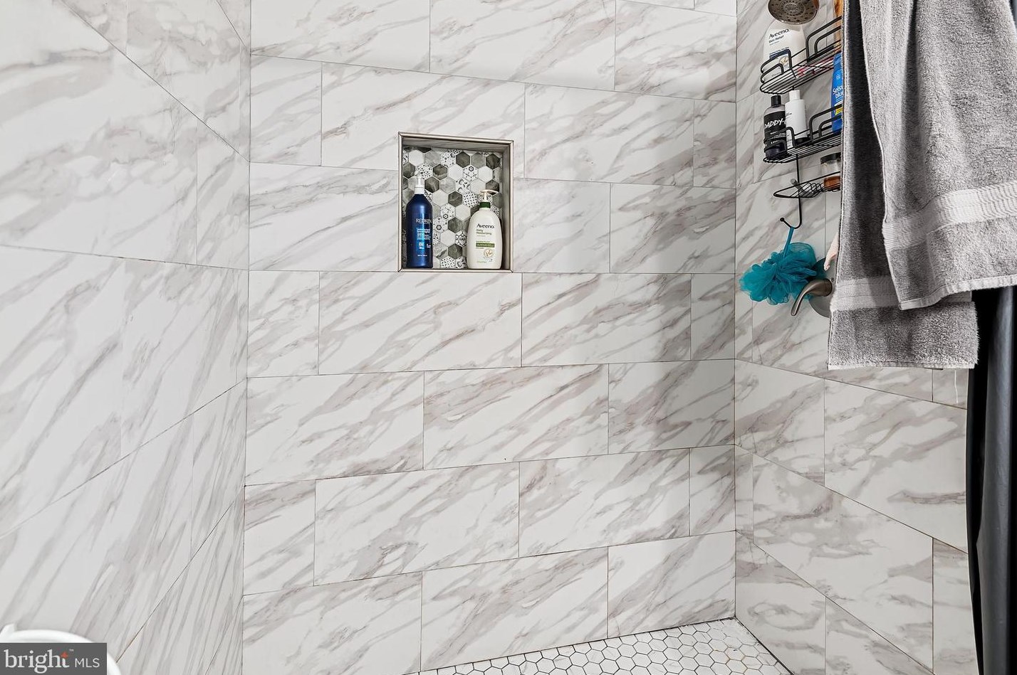 6801 Drylog St, Capitol Heights MD  20743-2401 exterior