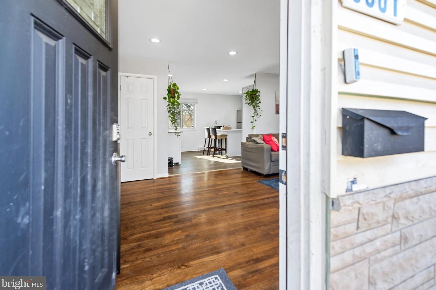 6801 Drylog St, Capitol Heights MD  20743-2401 exterior