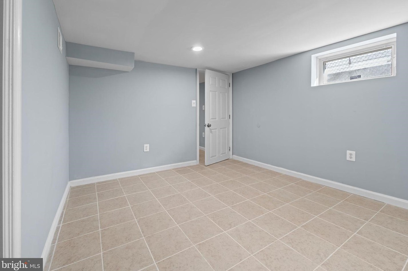 4906 Gunther St, Capitol Heights MD  20743-4023 exterior