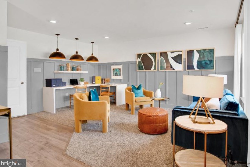 8815 Mimosa Ave, Clinton MD  20735-2648 exterior