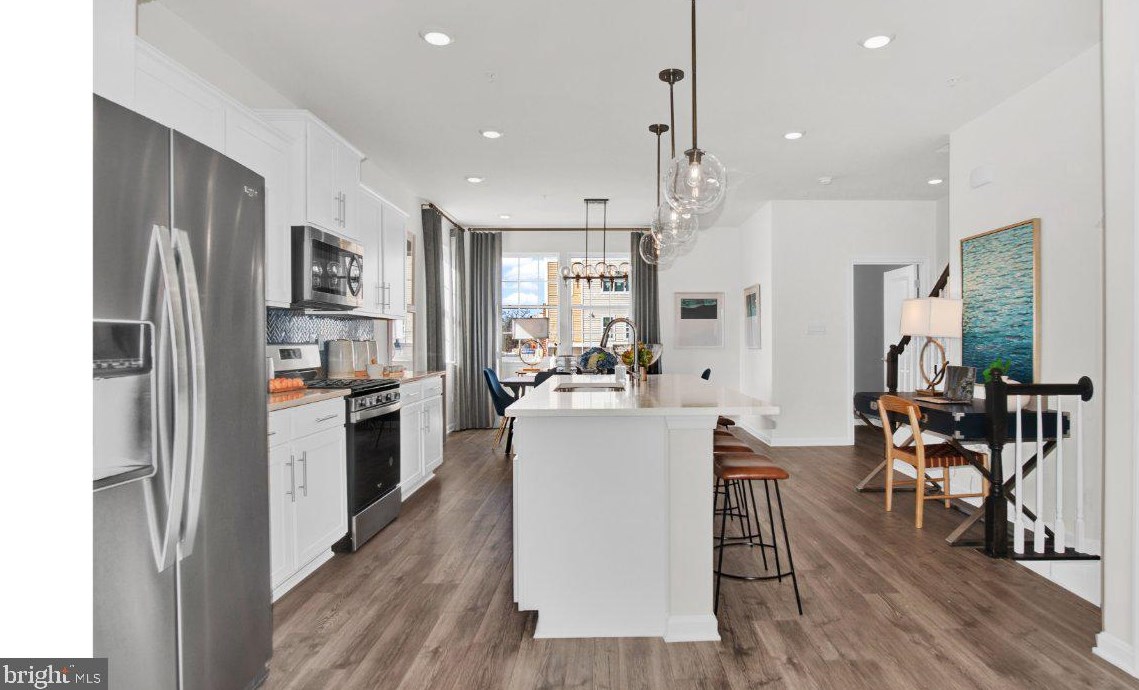 8817 Mimosa Ave, Clinton MD  20735-2648 exterior