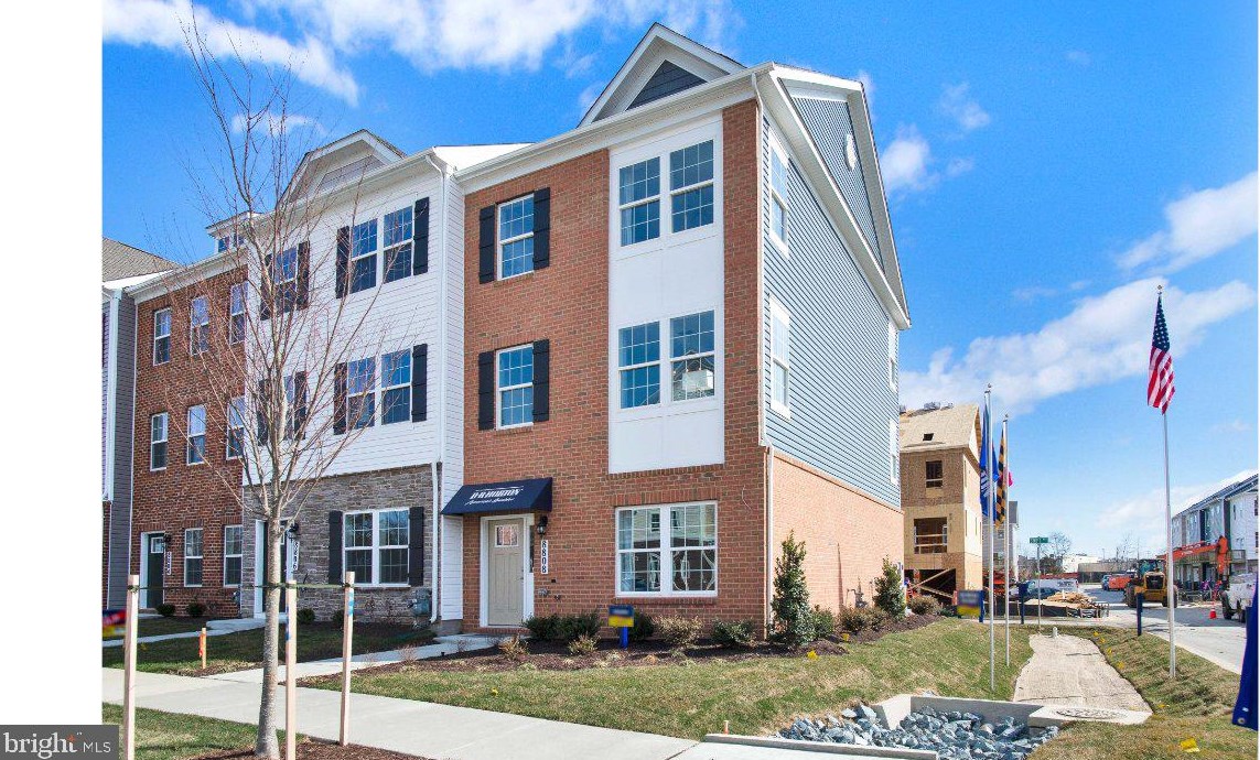 8817 Mimosa Ave, Clinton MD  20735-2648 exterior