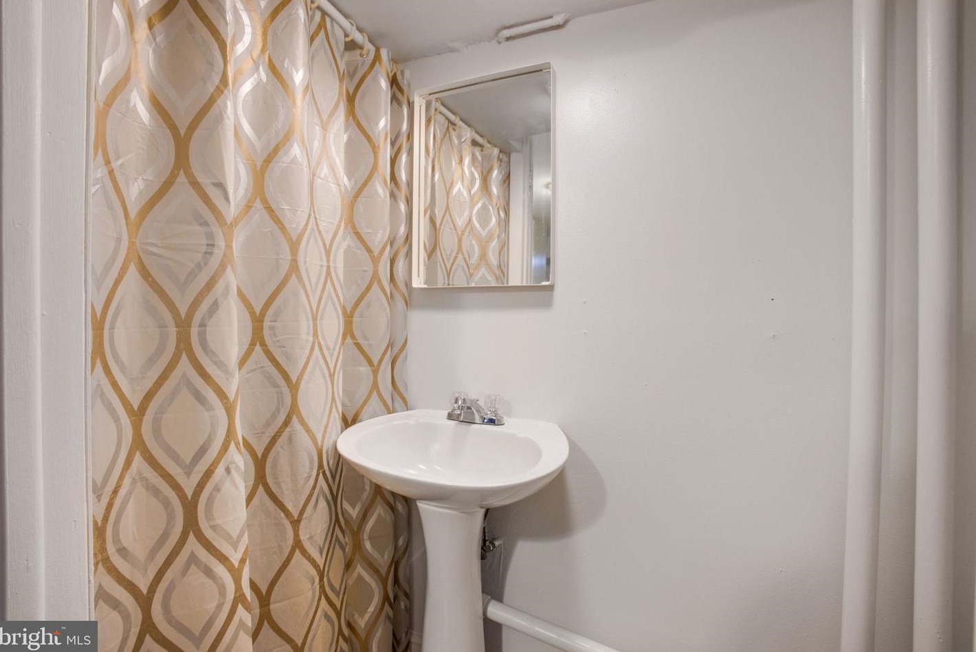 6410 Seat Pleasant Dr, Capitol Heights MD  20743-6015 exterior