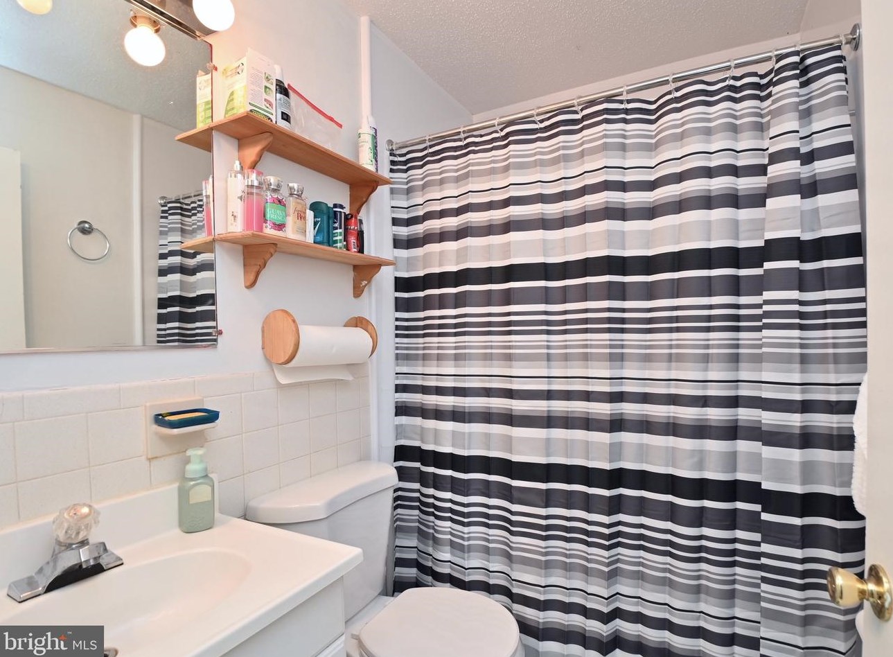 7303 Calder Dr, Capitol Heights MD  20743-3419 exterior