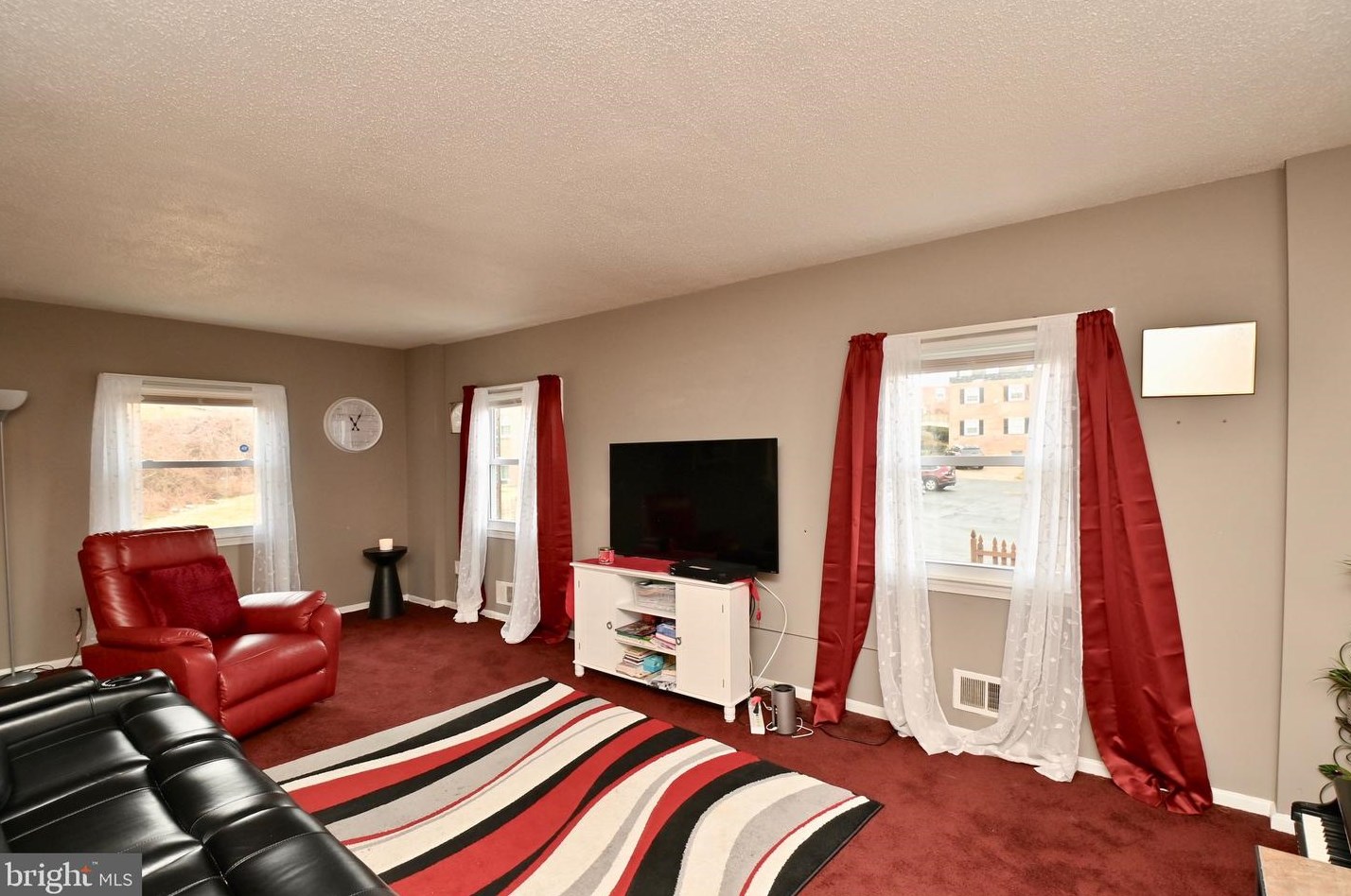 7303 Calder Dr, Capitol Heights MD  20743-3419 exterior