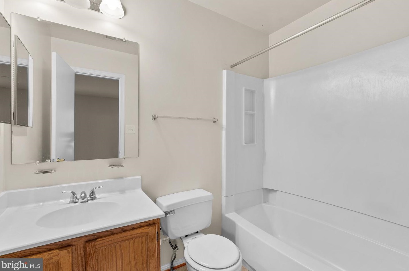 813 Alabaster Ct, Capitol Heights MD  20743-1872 exterior