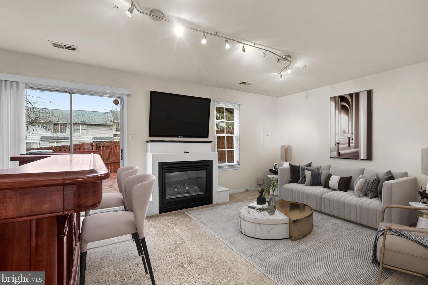 813 Alabaster Ct, Capitol Heights MD  20743-1872 exterior