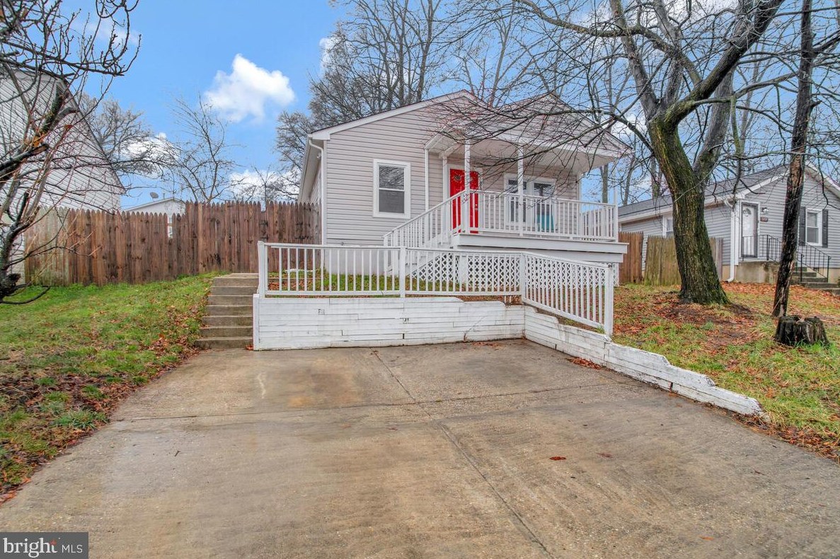 5709 K St, Capitol Heights MD  20743-1349 exterior