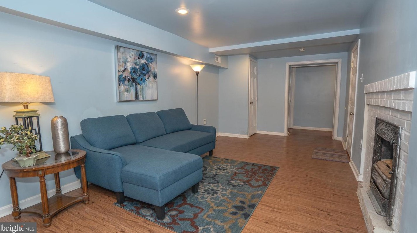 303 69th St, Capitol Heights MD  20743-2114 exterior