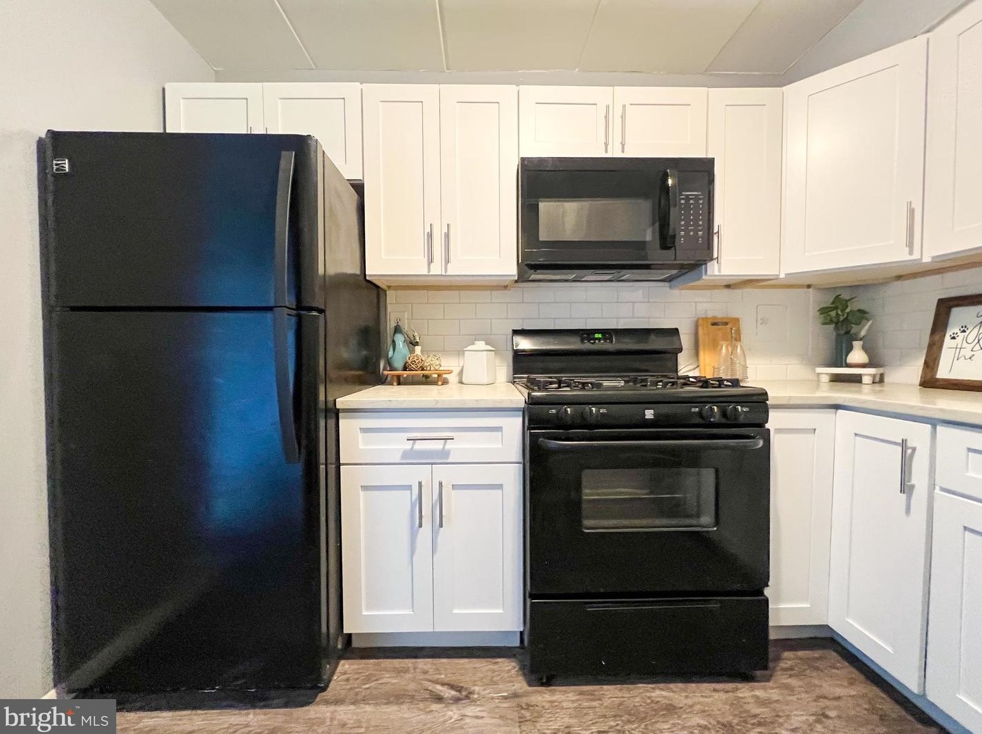 6011 Emerson St, Bladensburg MD  20710-1813 exterior