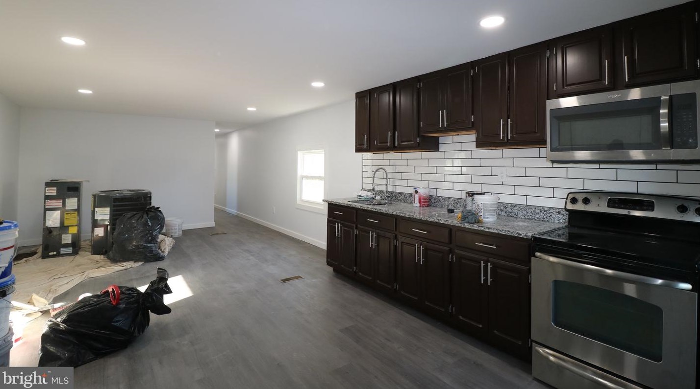 9505 Eugenia Park St, Capitol Heights MD  20743-5034 exterior